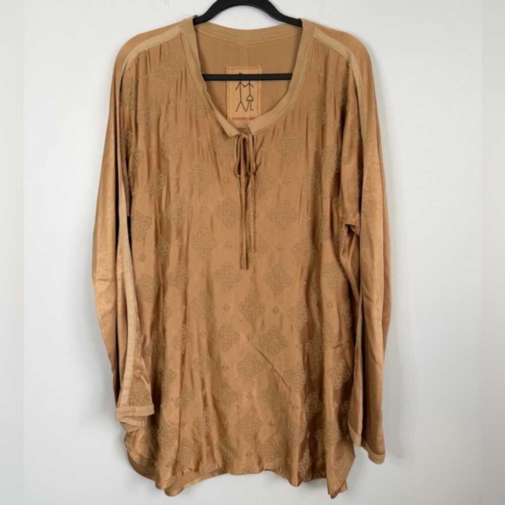 Johnny Was Size M • Gold Embroidered Eyelet Crochet Top V-Neck Long Sleeve Boho.